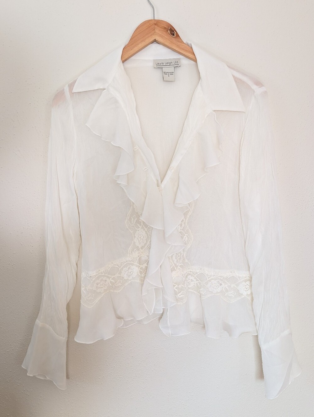 Laura Leigh Ltd. | Vintage | Y2K | Ruffle Front Blouse